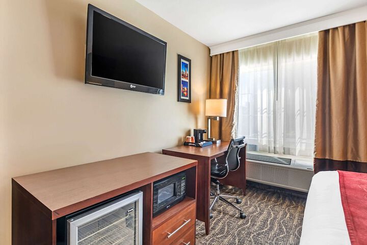 Room 9 of 34