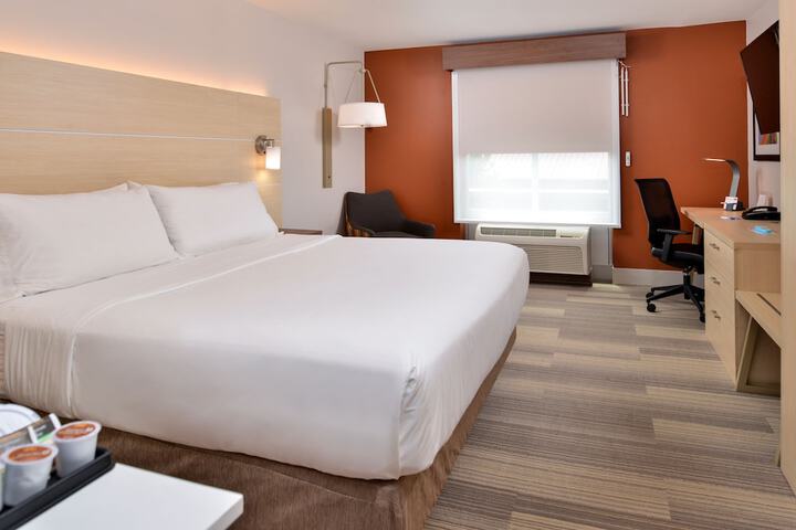 Room 34 of 50
