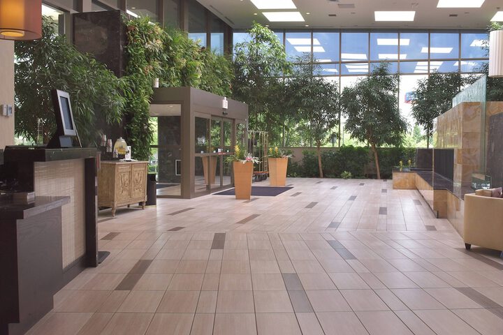 Hotel Interior 6 of 34