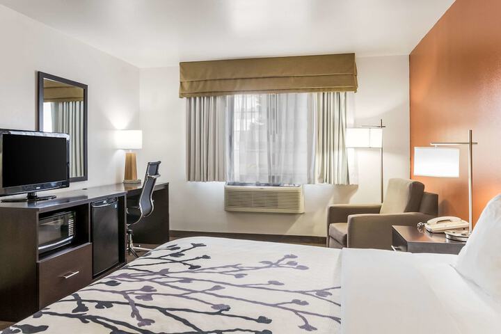 Sleep Inn & Suites North Liberty - Liberty City