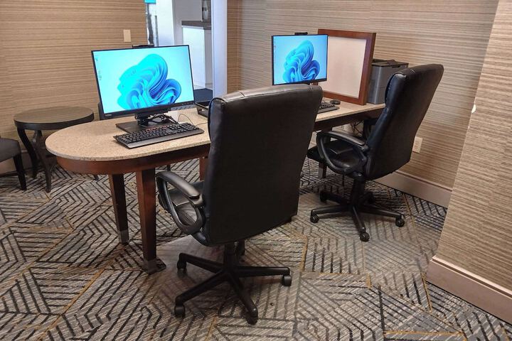 Business Center 28 of 28