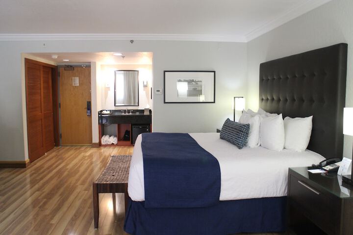 Room 13 of 60
