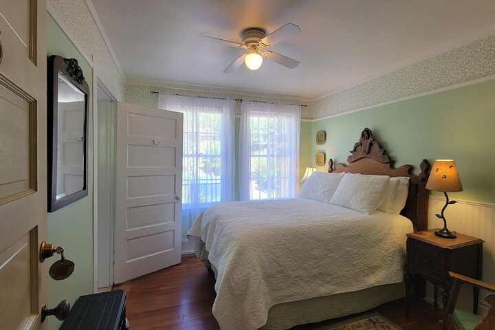 Room 64 of 113