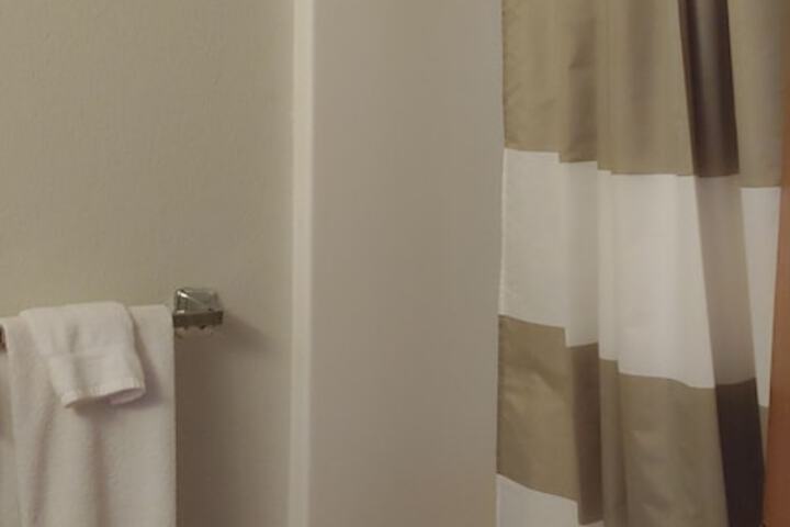 Room 11 of 25
