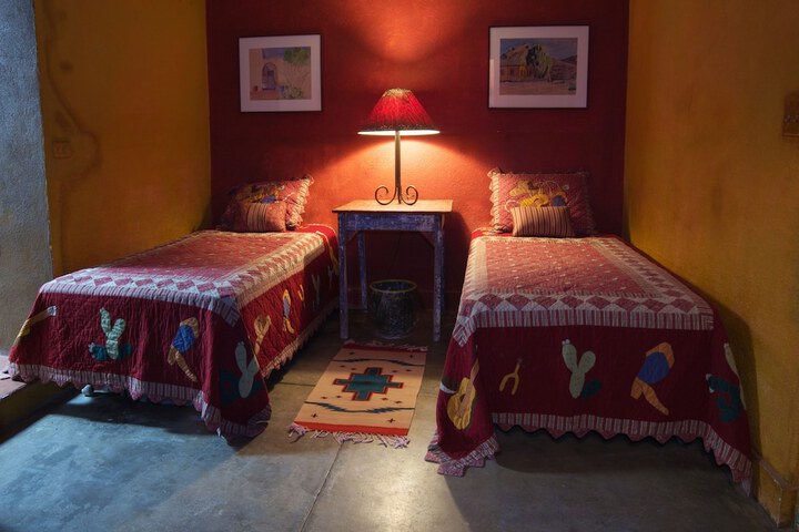 Room 11 of 31