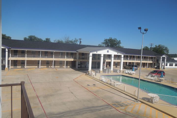 Relax Inn Mineral Wells