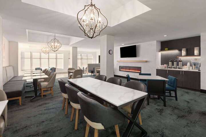 La Quinta Inn & Suites by Wyndham Meridian