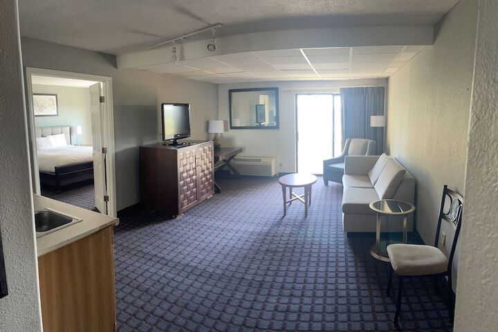 Room 12 of 42