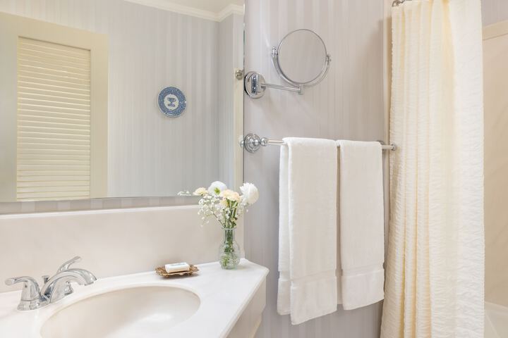 Seven Gables Inn on Monterey Bay a Kirkwood Collection Property