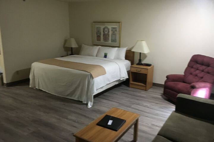Room 38 of 72