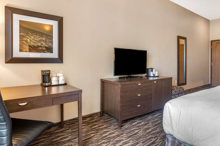 Room 26 of 42
