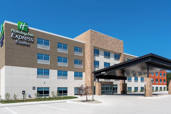 Holiday Inn Express & Suites Stevensville Benton Harbor by IHG