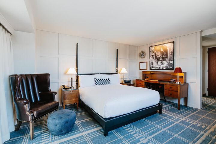Room 25 of 60
