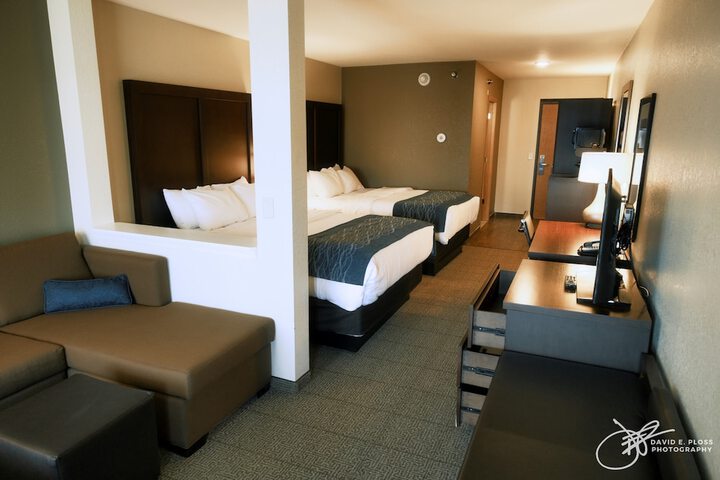 Room 8 of 12