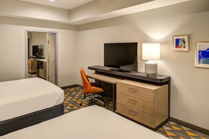 Room 12 of 54