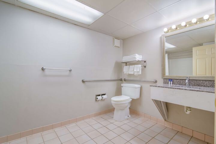 Room 9 of 21