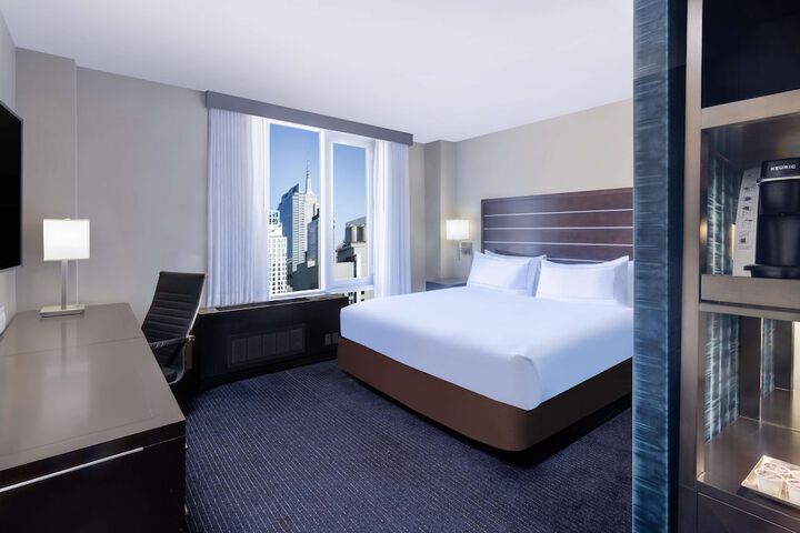 Room 32 of 55