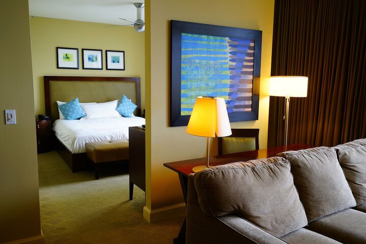 Room 108 of 412