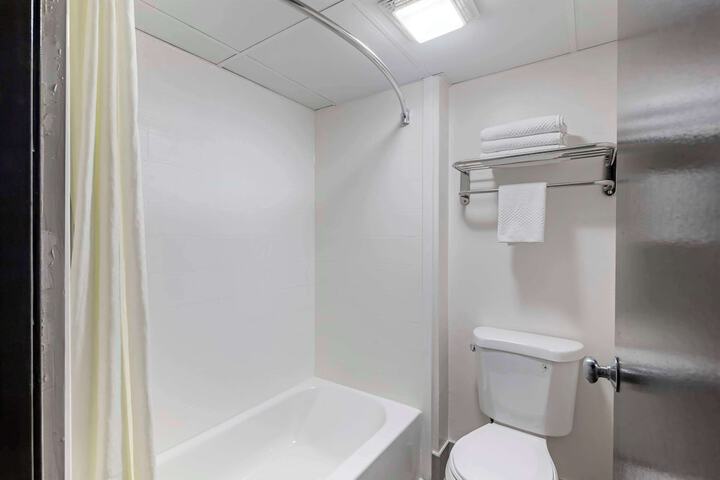 Room 19 of 29