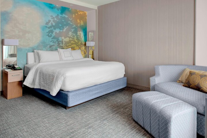 Room 21 of 43