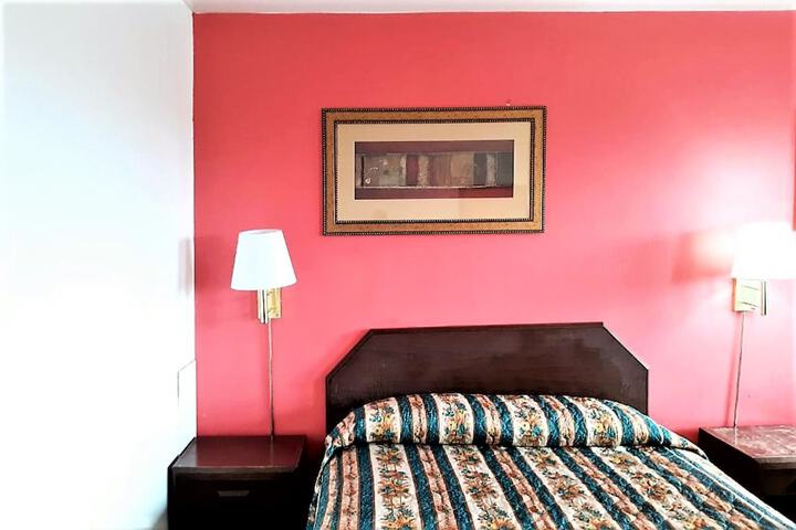 Room 21 of 28