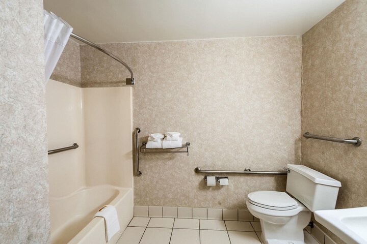 Room 12 of 23