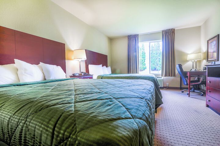 Evansville Inn & Suites by OYO