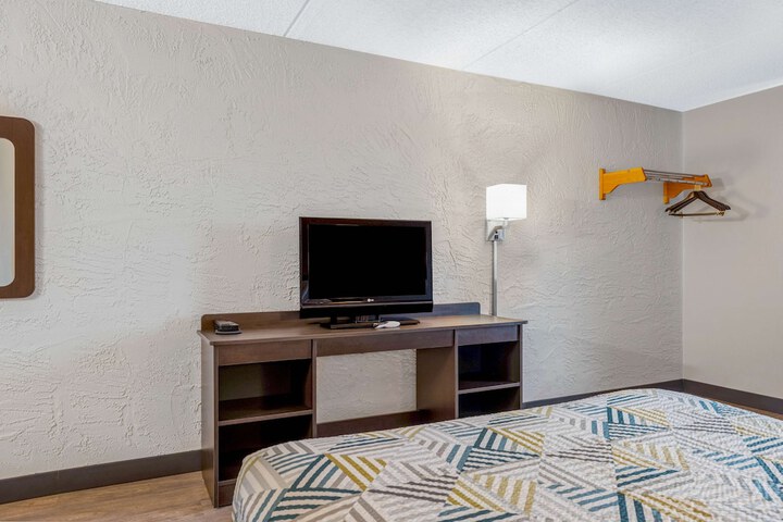 Motel 6 Elk Grove Village IL - OHare