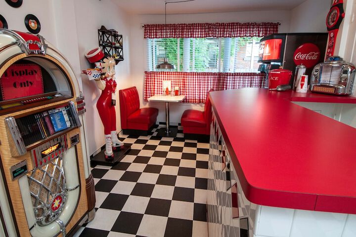 Room 181 of 216