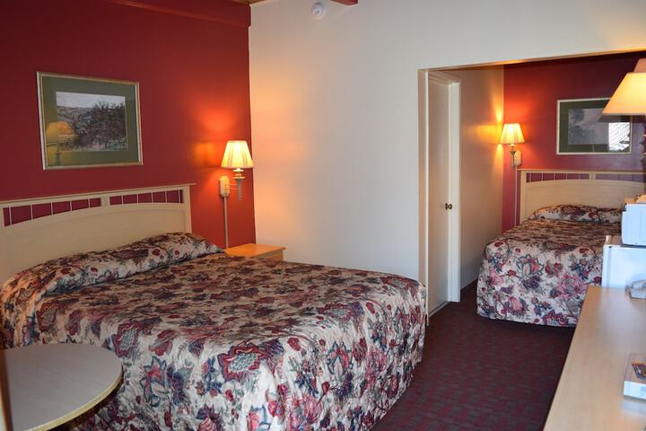 Room 12 of 19