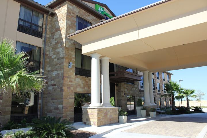 Holiday Inn Express & Suites Austin NW - Lakeway by IHG