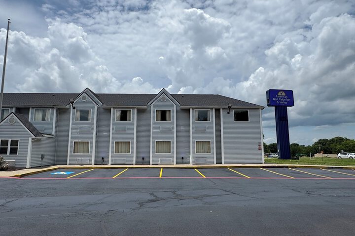 Americas Best Value Inn & Suites Ada