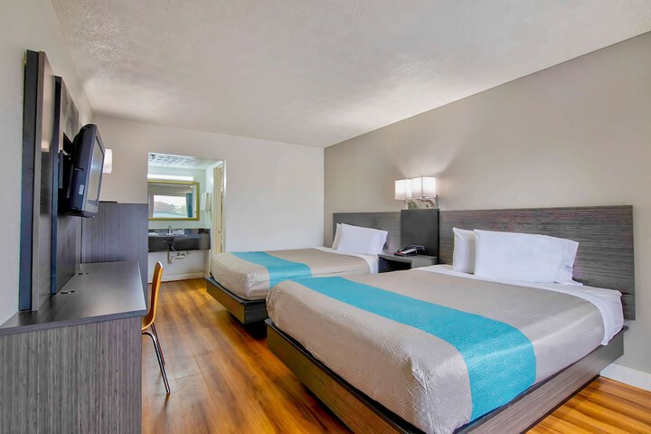 Room 16 of 27