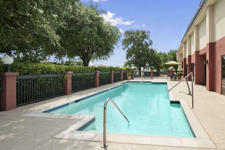 Pool 3 of 28