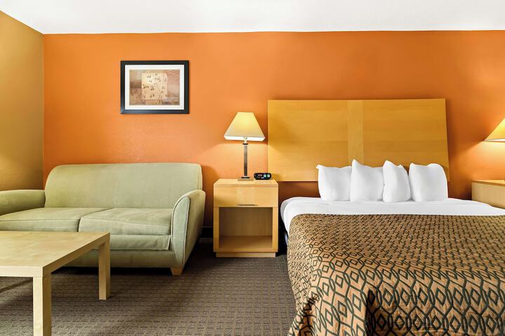 Room 21 of 37