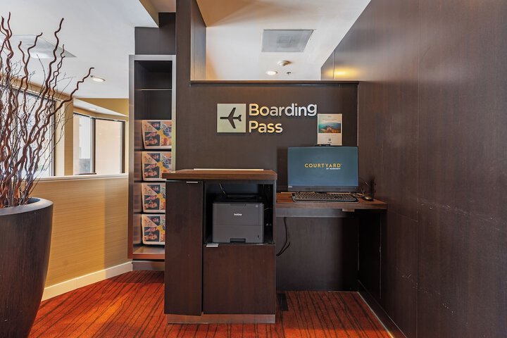 Courtyard by Marriott Toledo Airport Holland