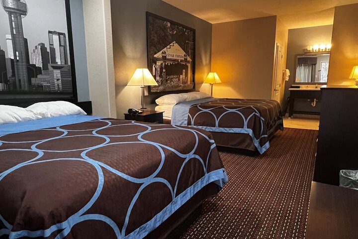 Super 8 by Wyndham Center