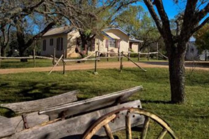 Property Grounds 105 of 108