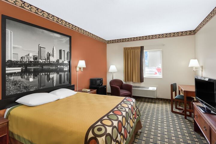 Room 4 of 10