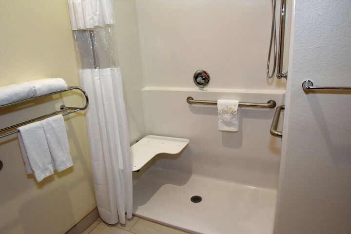 Room 16 of 43