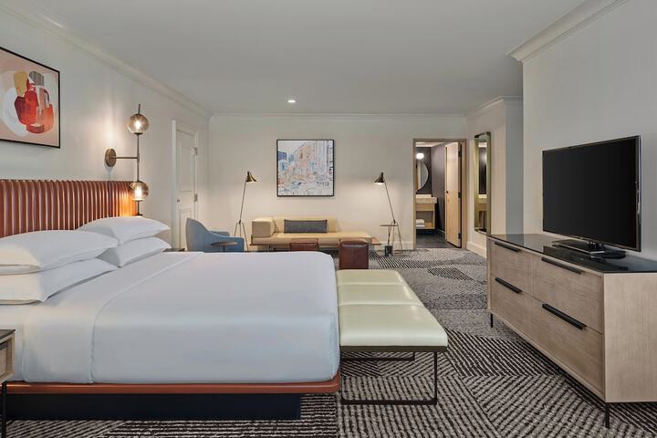 Room 60 of 146