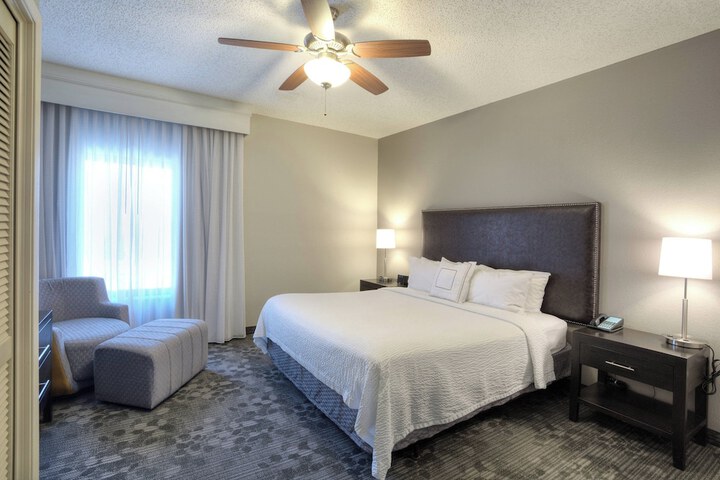 Room 14 of 28