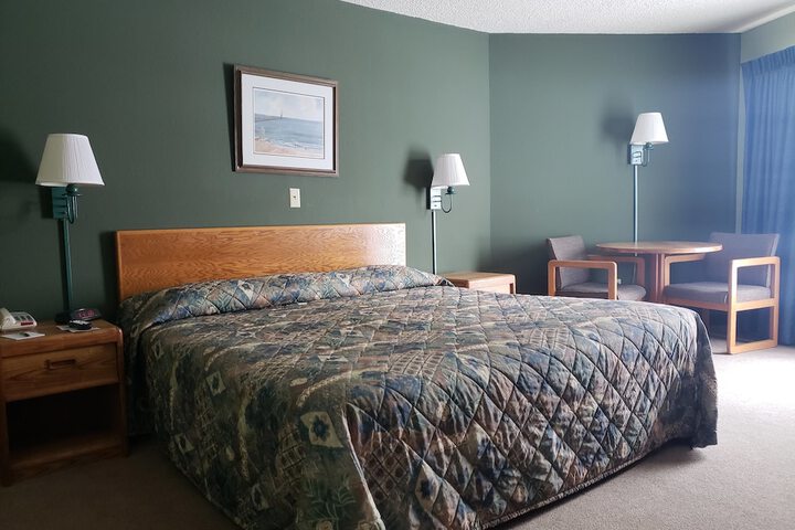 Harbor Lights Lodge