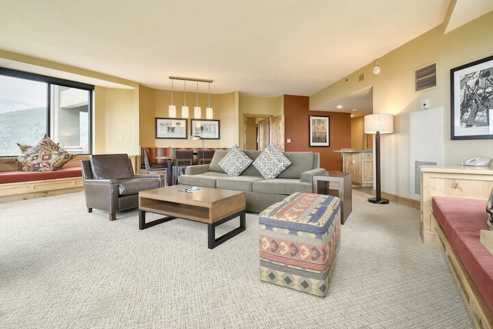 Room 98 of 176