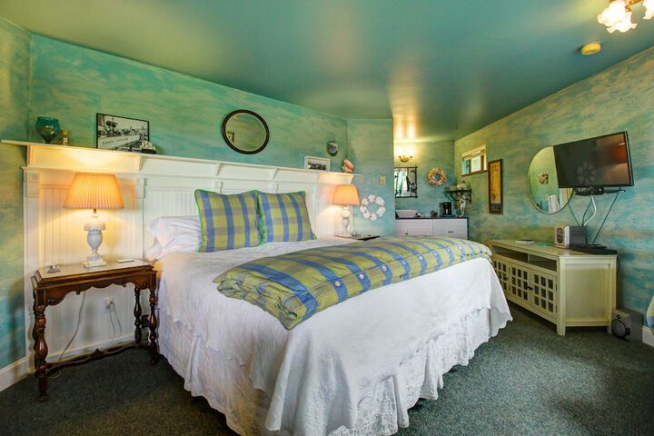 Room 43 of 60