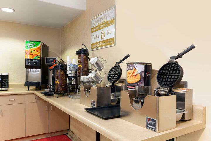 Breakfast/Coffee Service 26 of 26