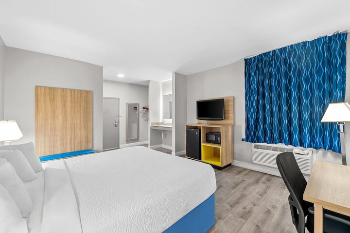 Days Inn by Wyndham Chesapeake