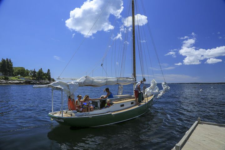 Spruce Point Inn
