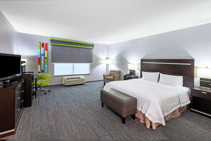 Room 8 of 32