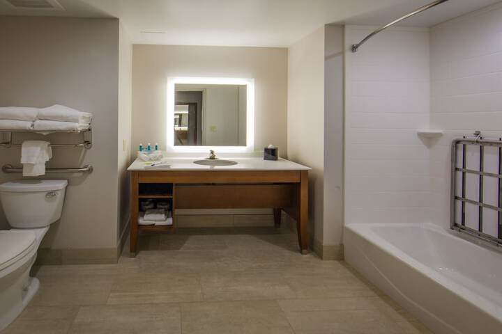 Room 47 of 67